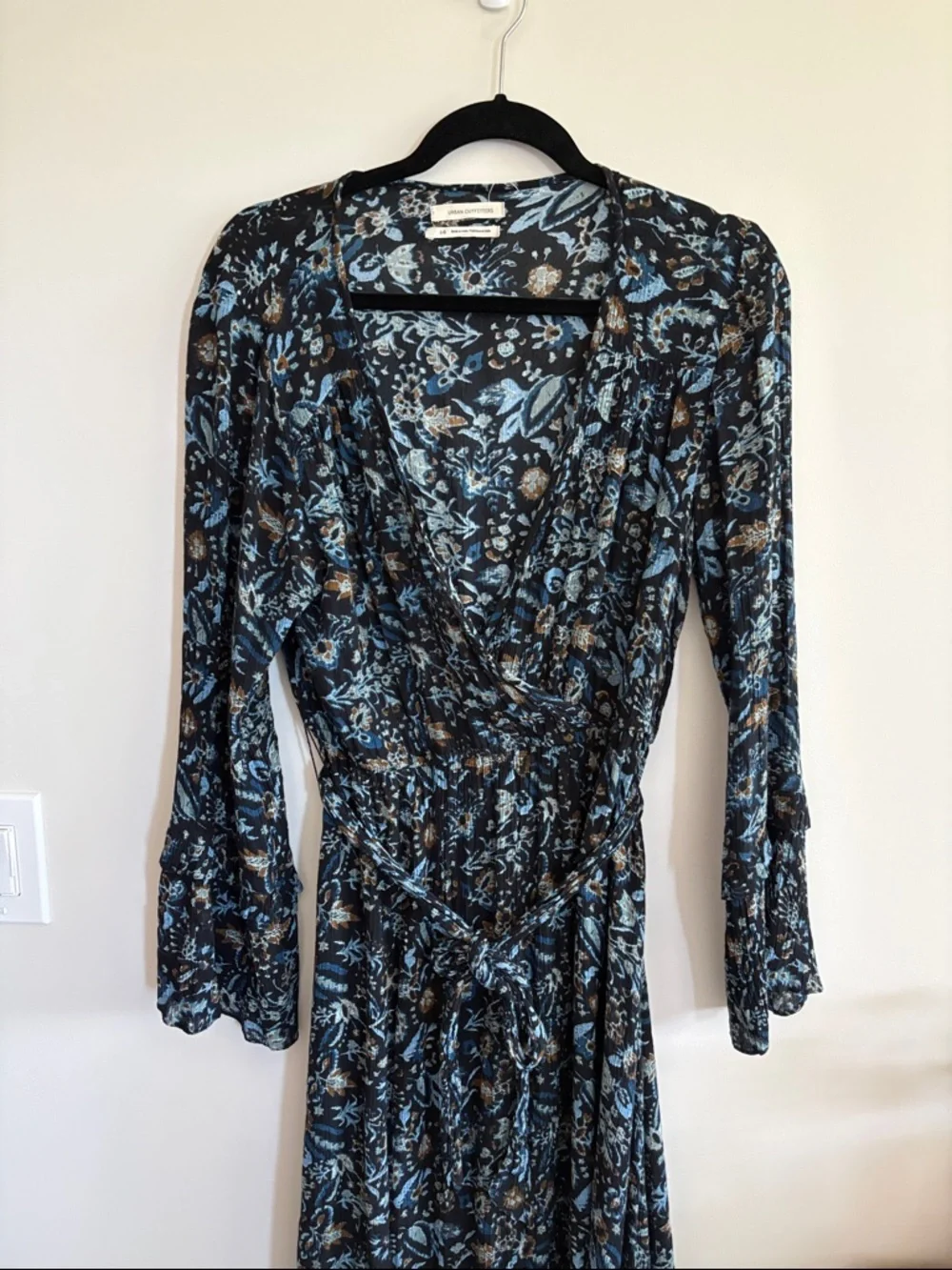 UO Floral Maxi Dress - Picture 5 of 16